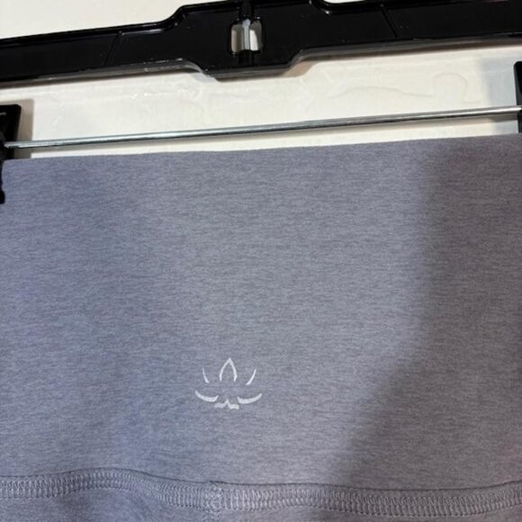 Beyond Yoga Shorts Womens Small Gray High Waist Biker Made USA Athletic Workout - Picture 4 of 8